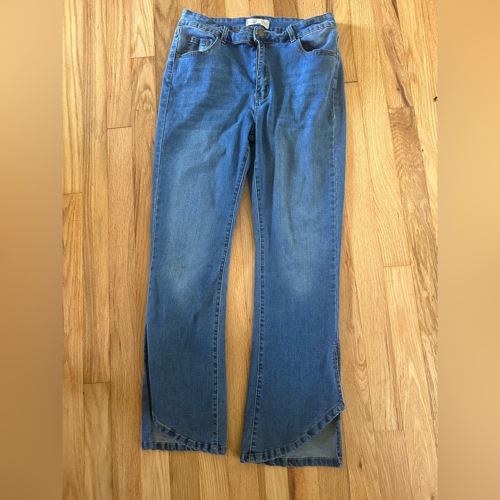 C&V Chelsea and Violet open slit boot cut cropped jeans size 30